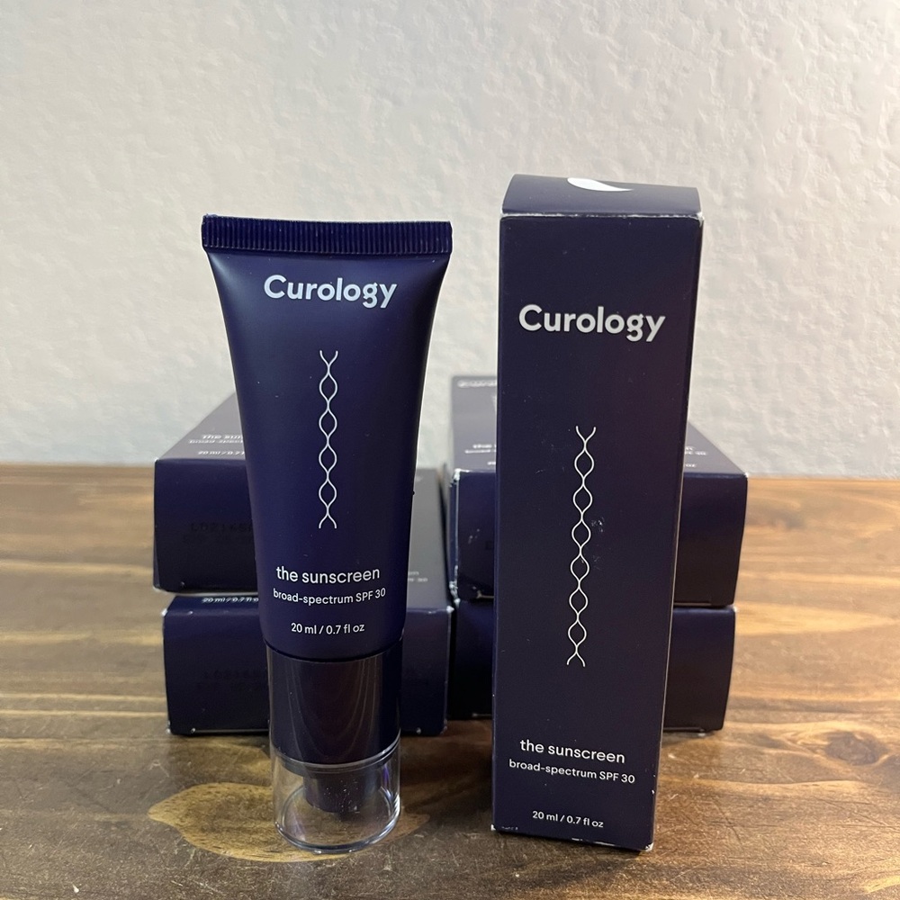Curology The Sunscreen Broad-Spectrum 8 Box Lot: 20ml/0.7 fl Oz SPF Exp:05/24 A